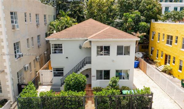 BANYAN PLACE AMD & EXTENS