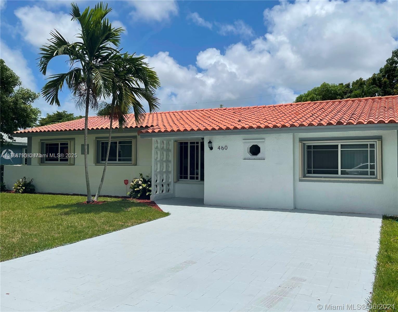 GLENDALE MANOR - фото