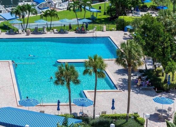 2500 PARKVIEW DR #1214, HALLANDALE BEACH, FL 33009