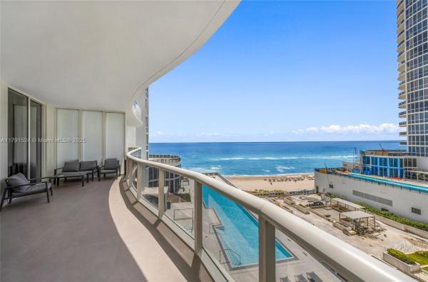 16001 COLLINS AVE 2DEN #707, SUNNY ISLES BEACH, FL 33160