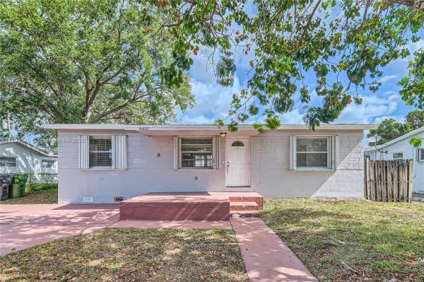 LINWOOD GARDENS NO 2