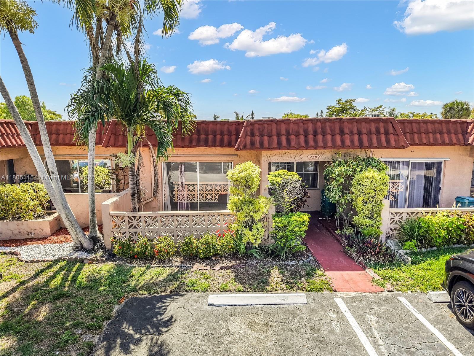 Oakbrook Condominuim - фото