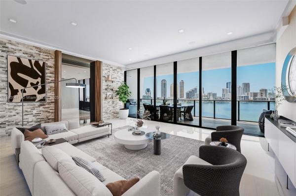PRIVE CONDO