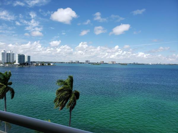 BAYVIEW CONDO AT NORTH BA