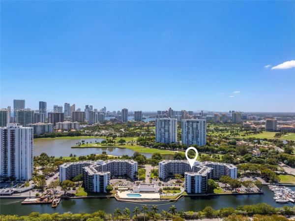 ENSENADA Condominium