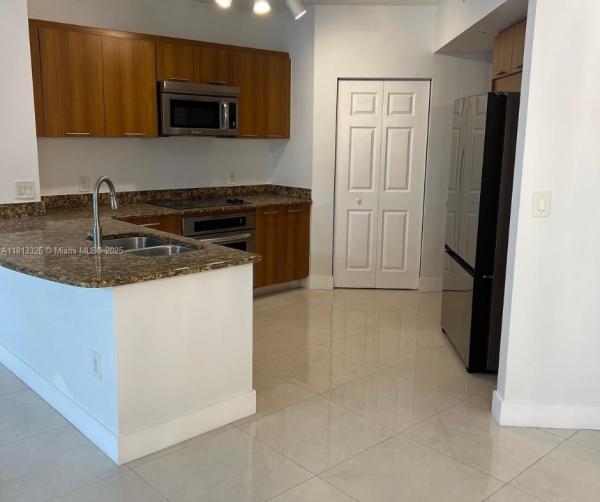 VERANDA OF PLANTATION