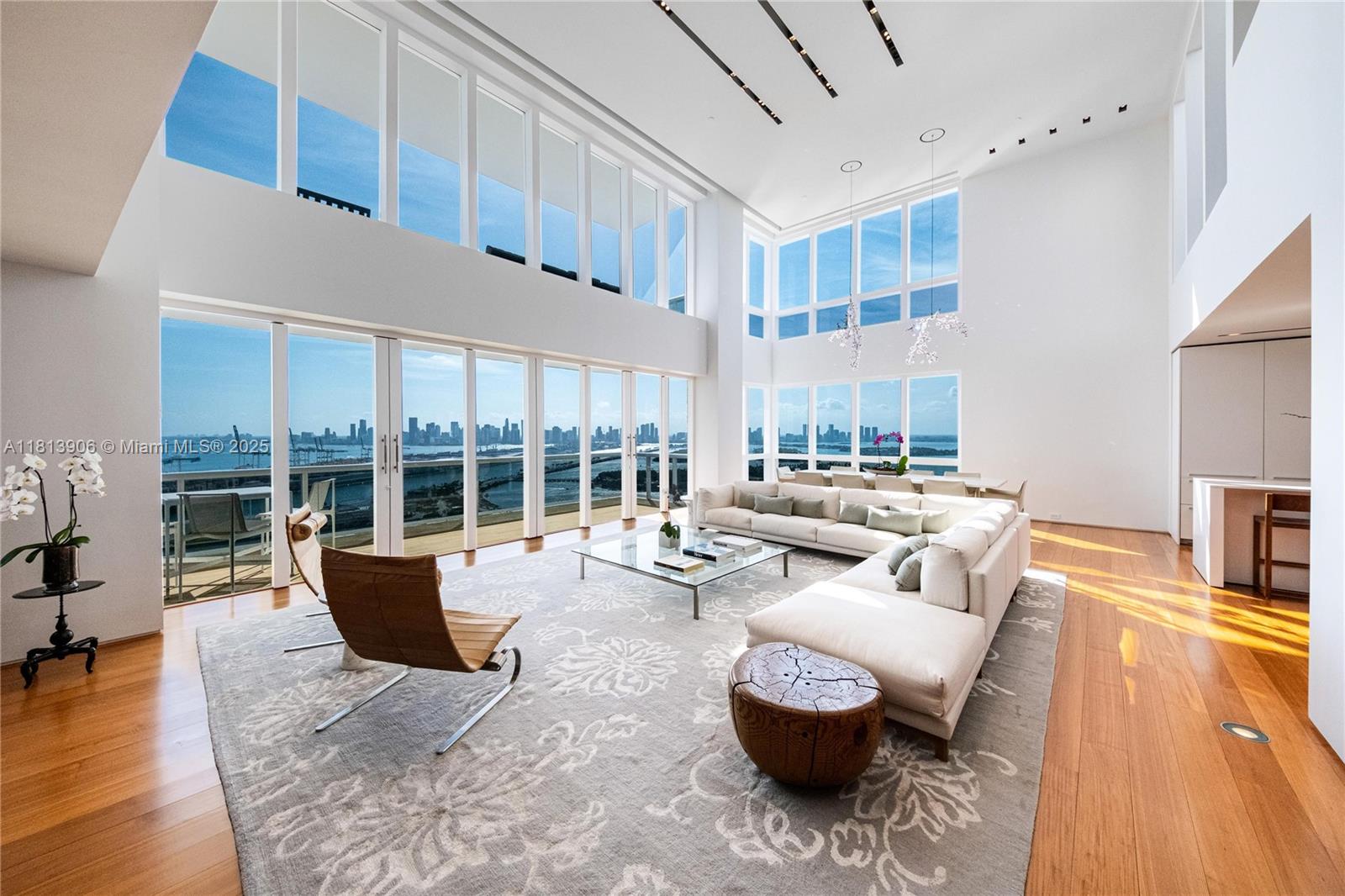 MURANO GRANDE AT PORTOFIN - фото