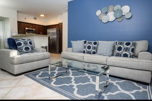 The Yacht Club at Aventura