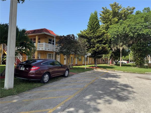 RO-MONT SOUTH CONDO MNPQ