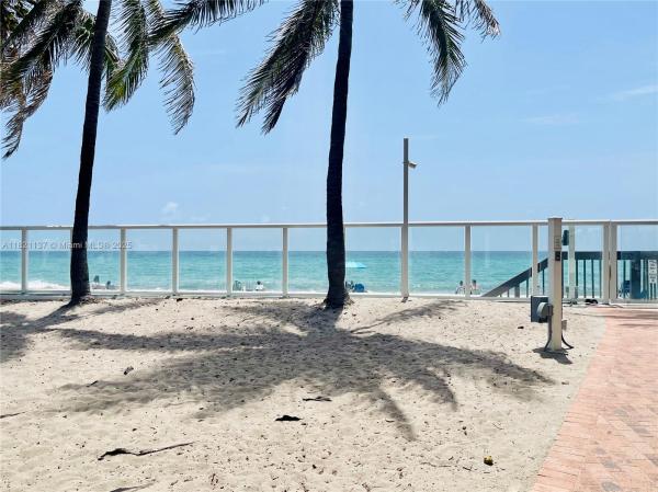 3001 S OCEAN DR #101, HOLLYWOOD, FL 33019