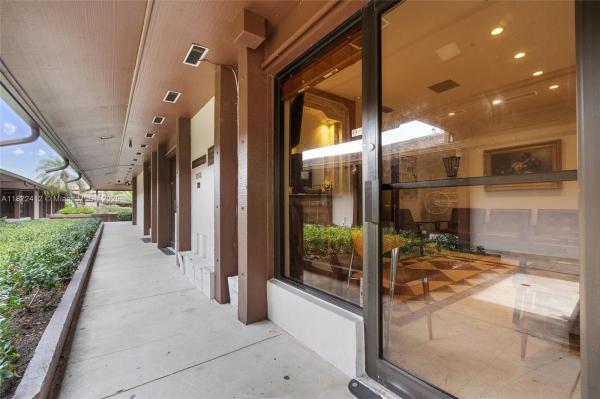 OAK PLAZA MEDICAL CENTER