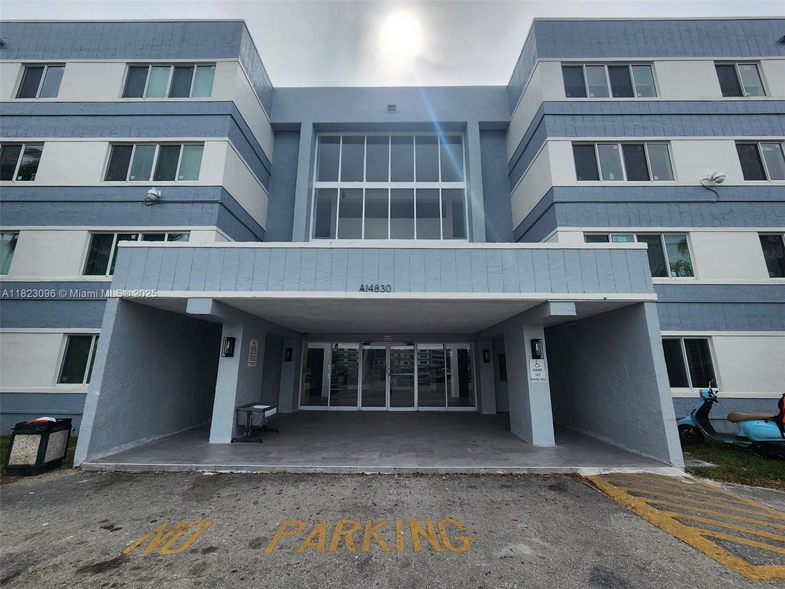 NARANJA LAKES - фото