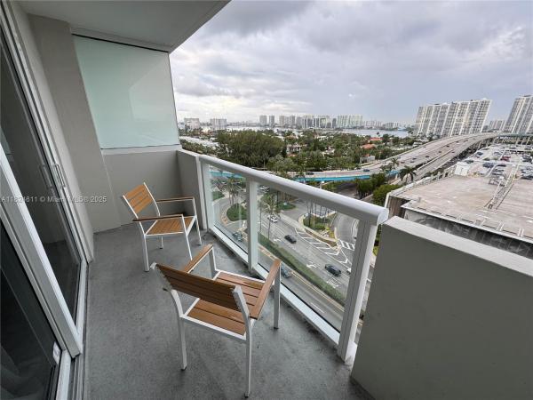 19201 COLLINS AVE #1137, SUNNY ISLES BEACH, FL 33160