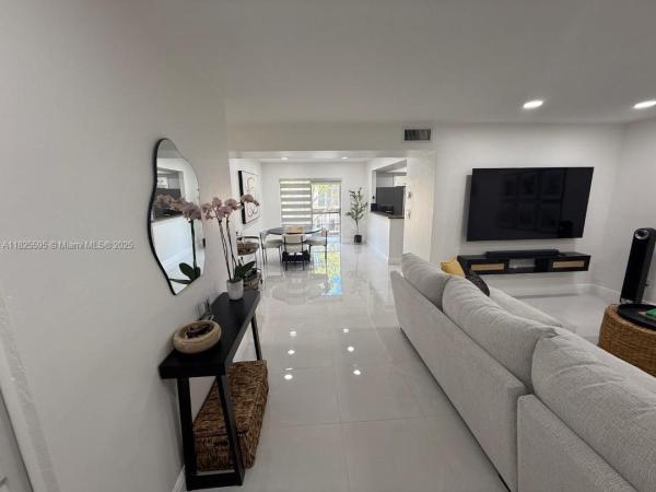 KENDALL ACRES WEST CONDO