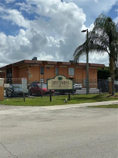 SUNSET PALMS EAST CONDO