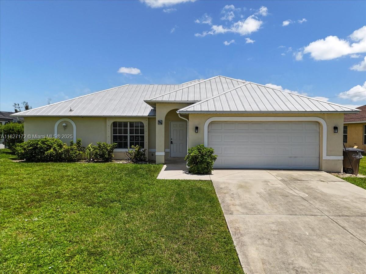 Single Family - фото