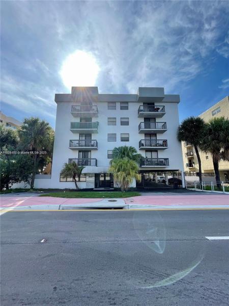 RIVERVIEW PLACE CONDO