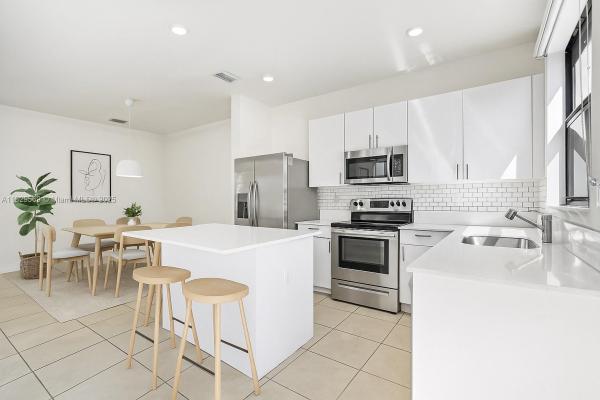 SILVER PALM RESIDENTIAL H