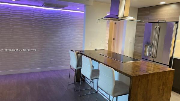 19390 COLLINS AVE #424, SUNNY ISLES BEACH, FL 33160