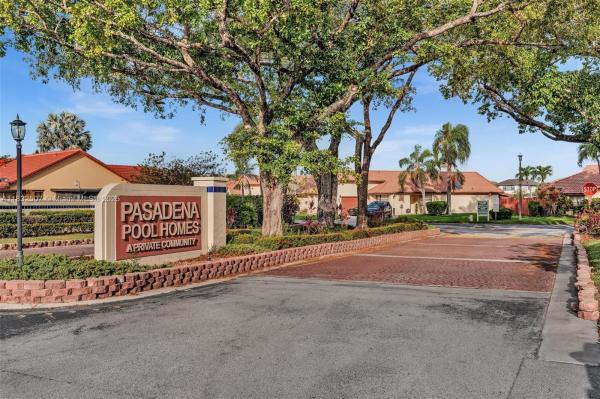 PEMBROKE LAKES SOUTH