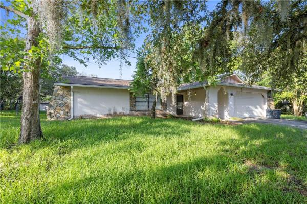 ROLLING OAKS ESTATES