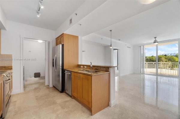 1755 E HALLANDALE BEACH BLVD #205E, HALLANDALE BEACH, FL 33009