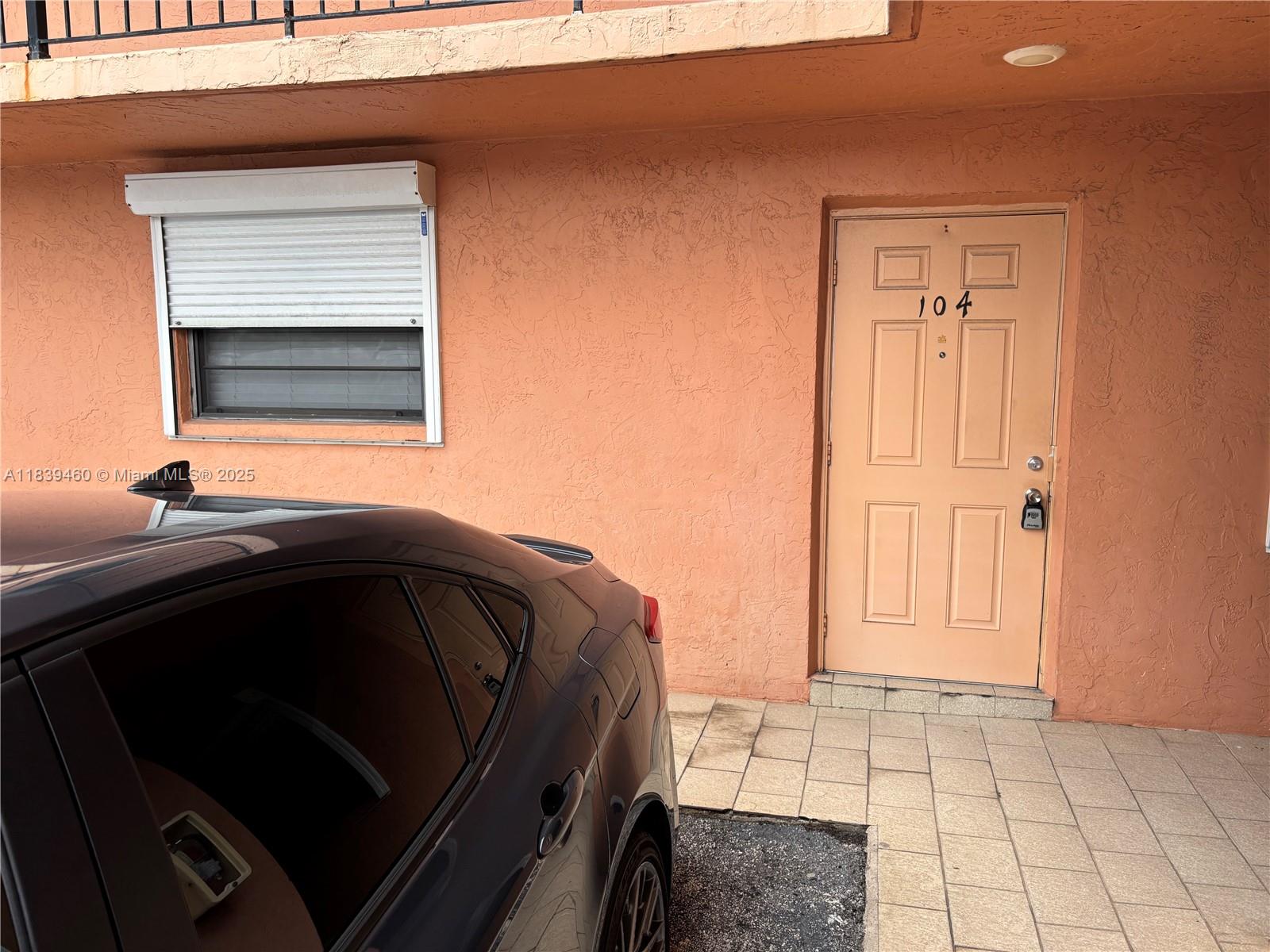 HIALEAH 10TH ADDN - фото