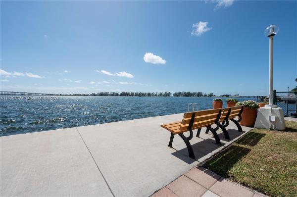 BRICKELL PLACE PHASE II C