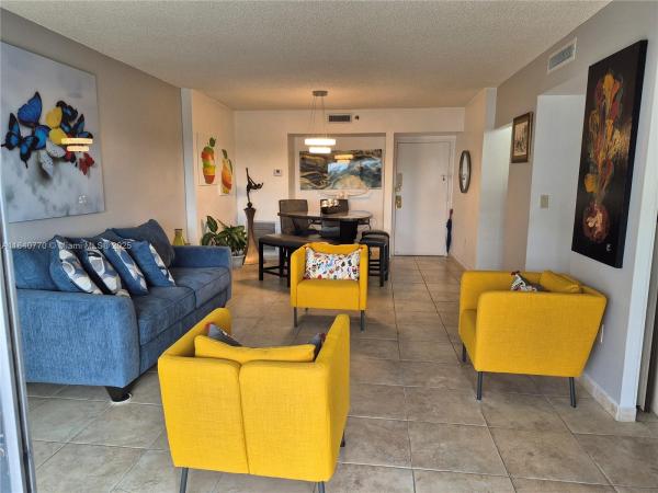 HILLCREST EAST NO 26 COND