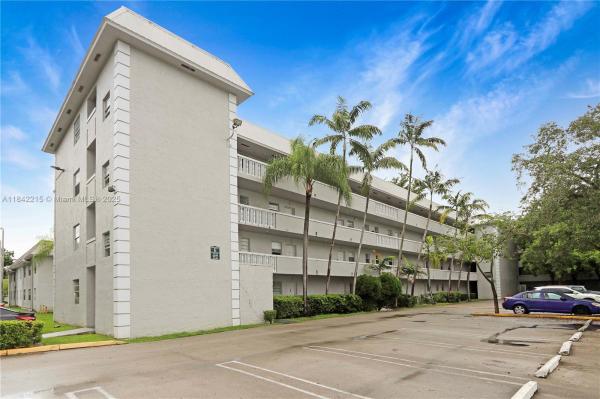 VILLAGE HOMES & CONDOS