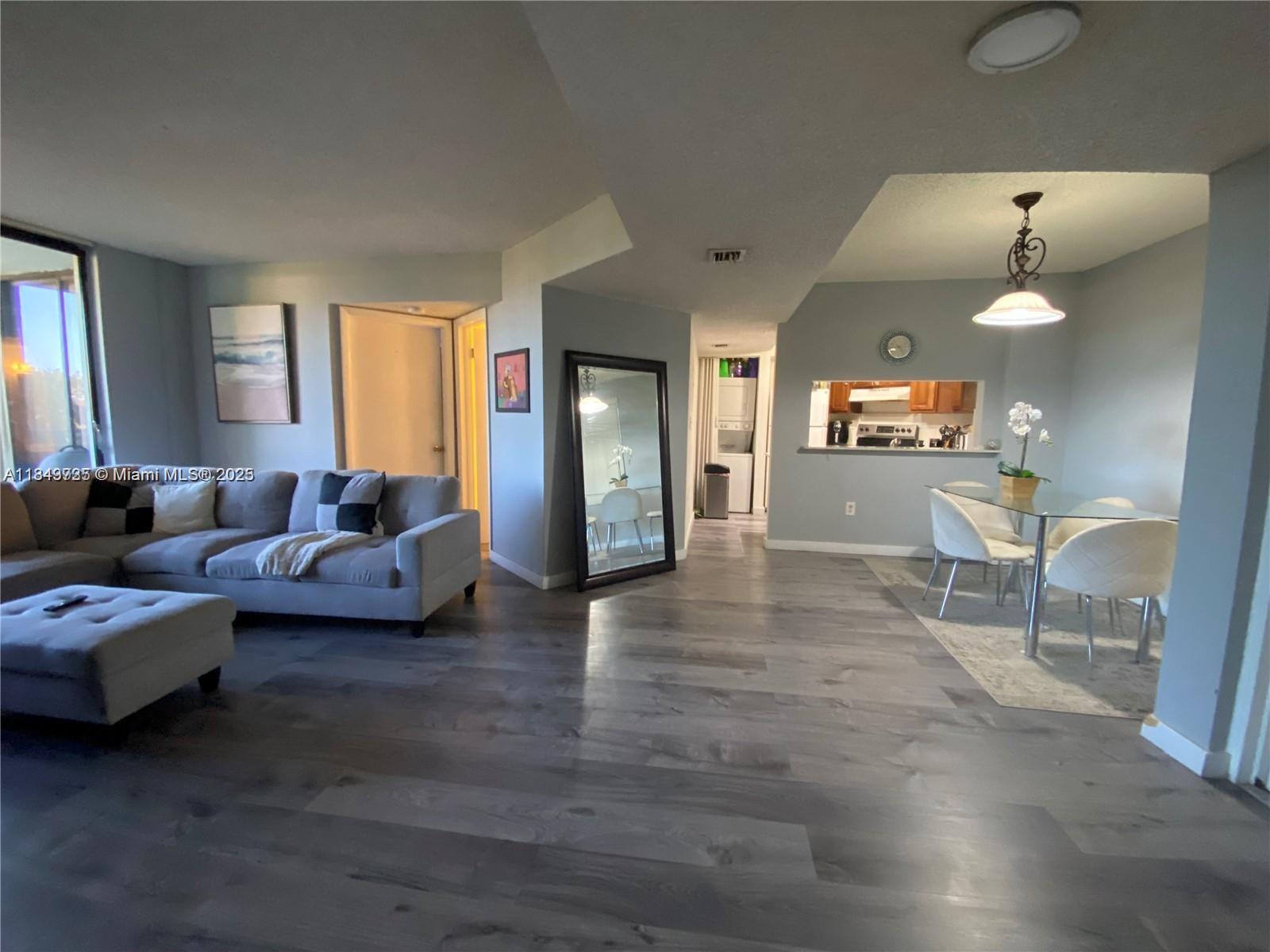 VERABELLA FALLS CONDO - фото