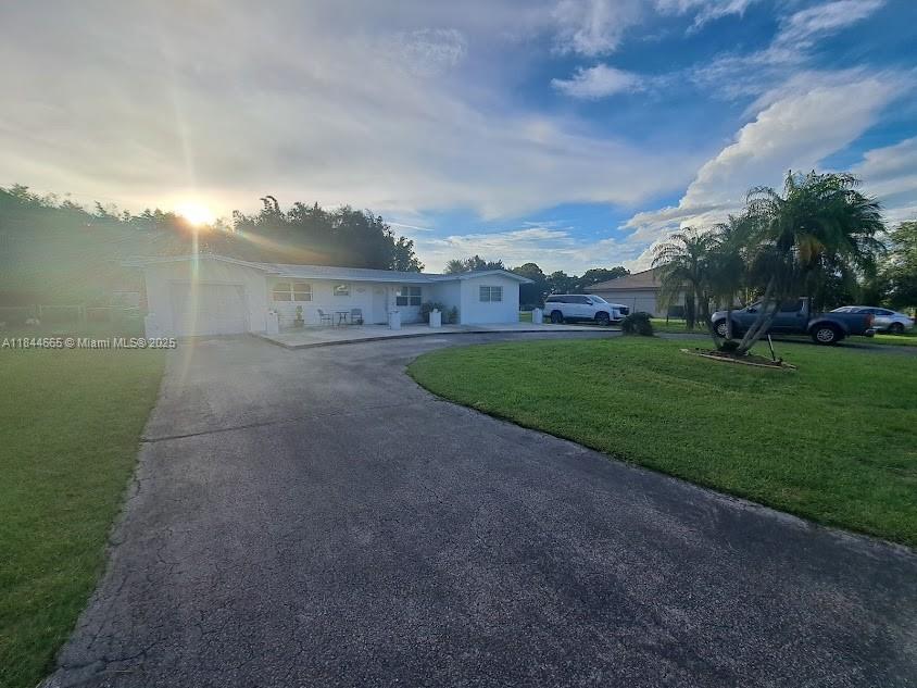 MELODY MANOR - фото