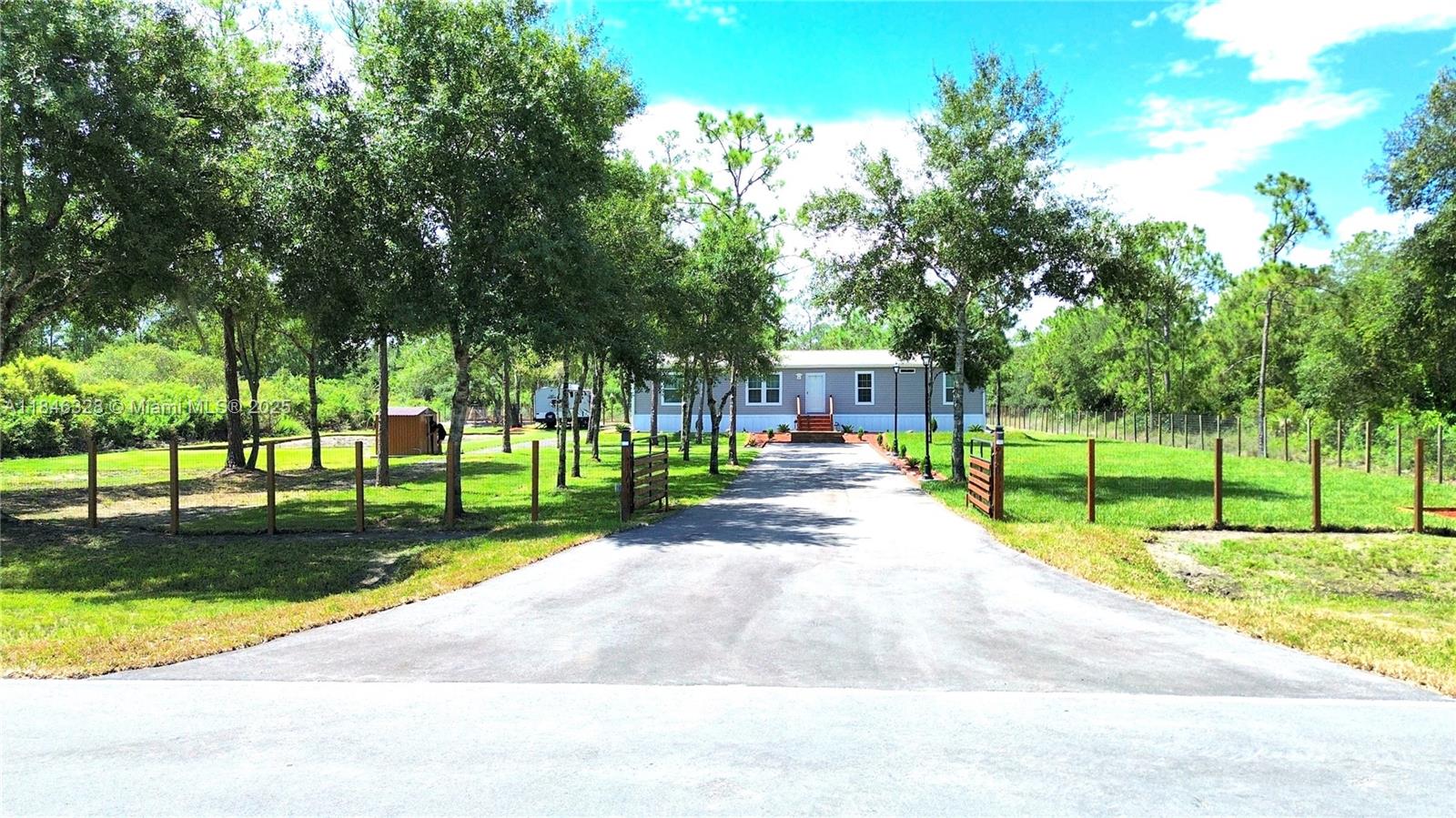 MONTURA RANCH - фото