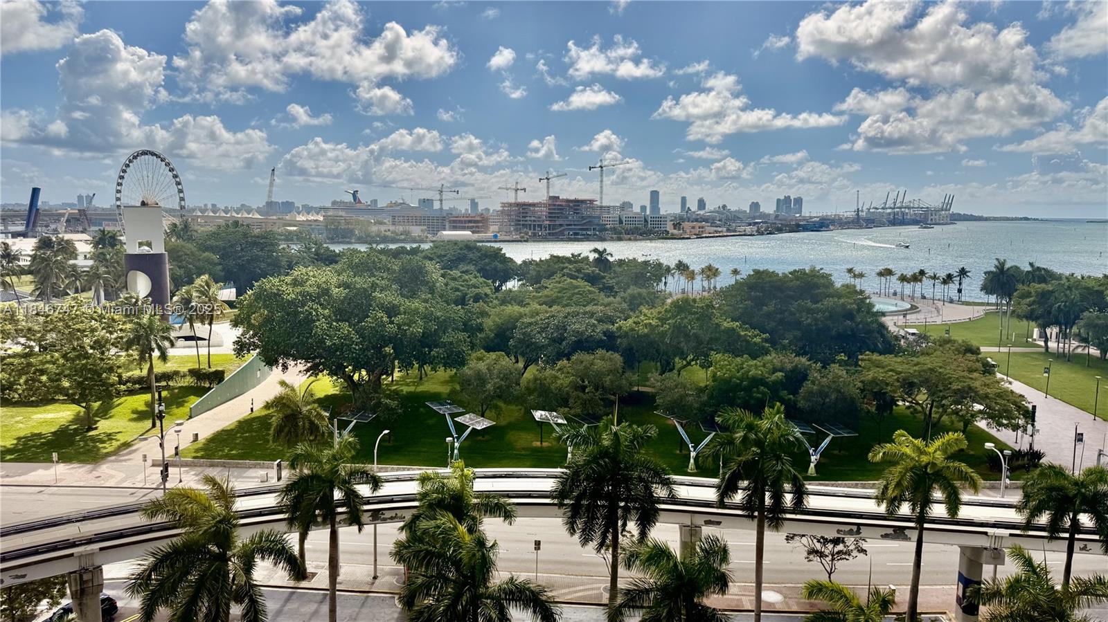 50 BISCAYNE CONDO - фото