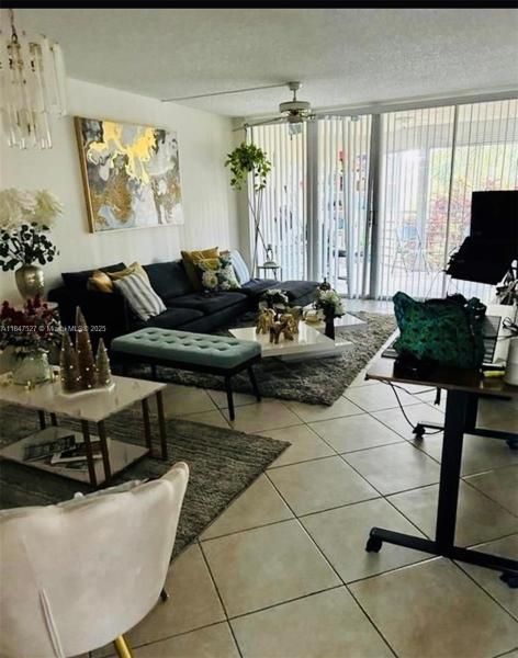 CONDO 1 OF SABAL PALM CON