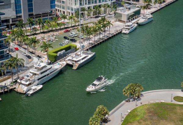 485 BRICKELL AVE #3711, MIAMI, FL 33131