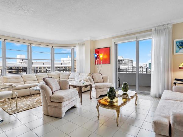 OCEANSIDE PLAZA CONDO