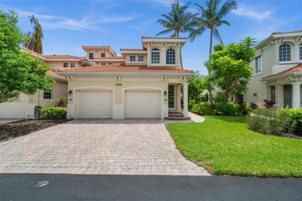 Coach Homes At Cape Harbo