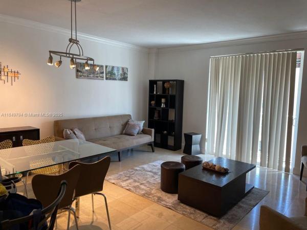 DOWNTOWN DADELAND CONDO N