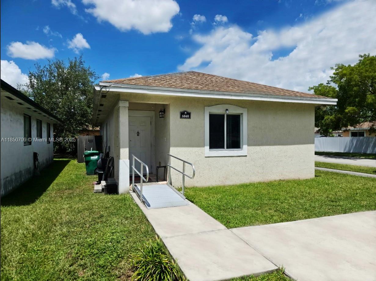 HIALEAH HEIGHTS - фото