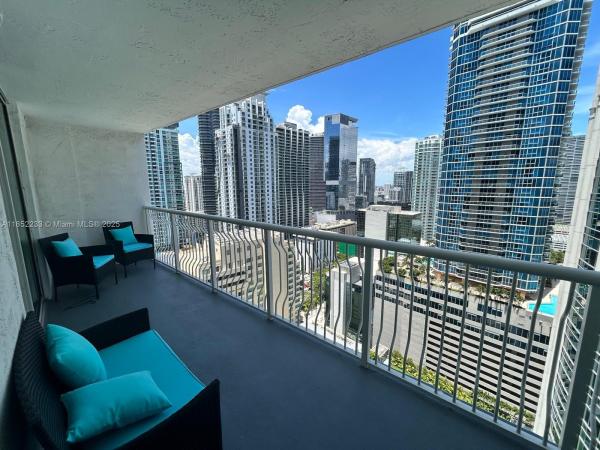 THE CLUB AT BRICKELL BAY
