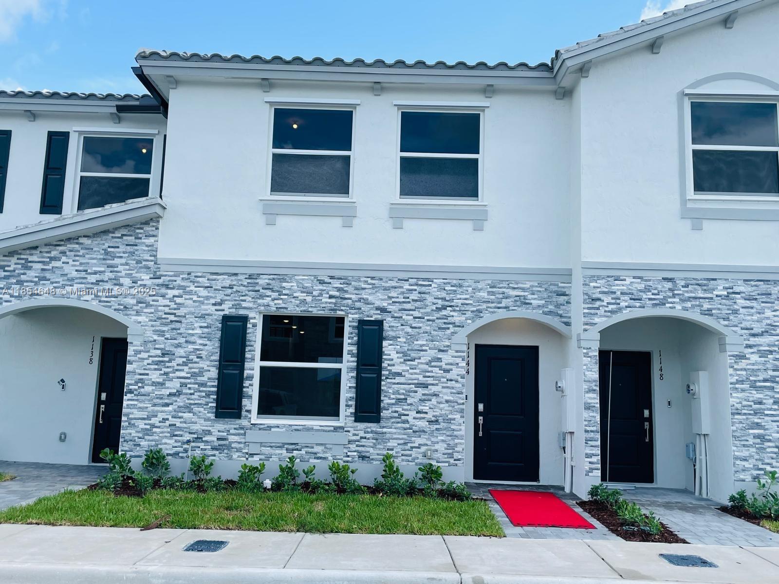 LE JARDINE - фото