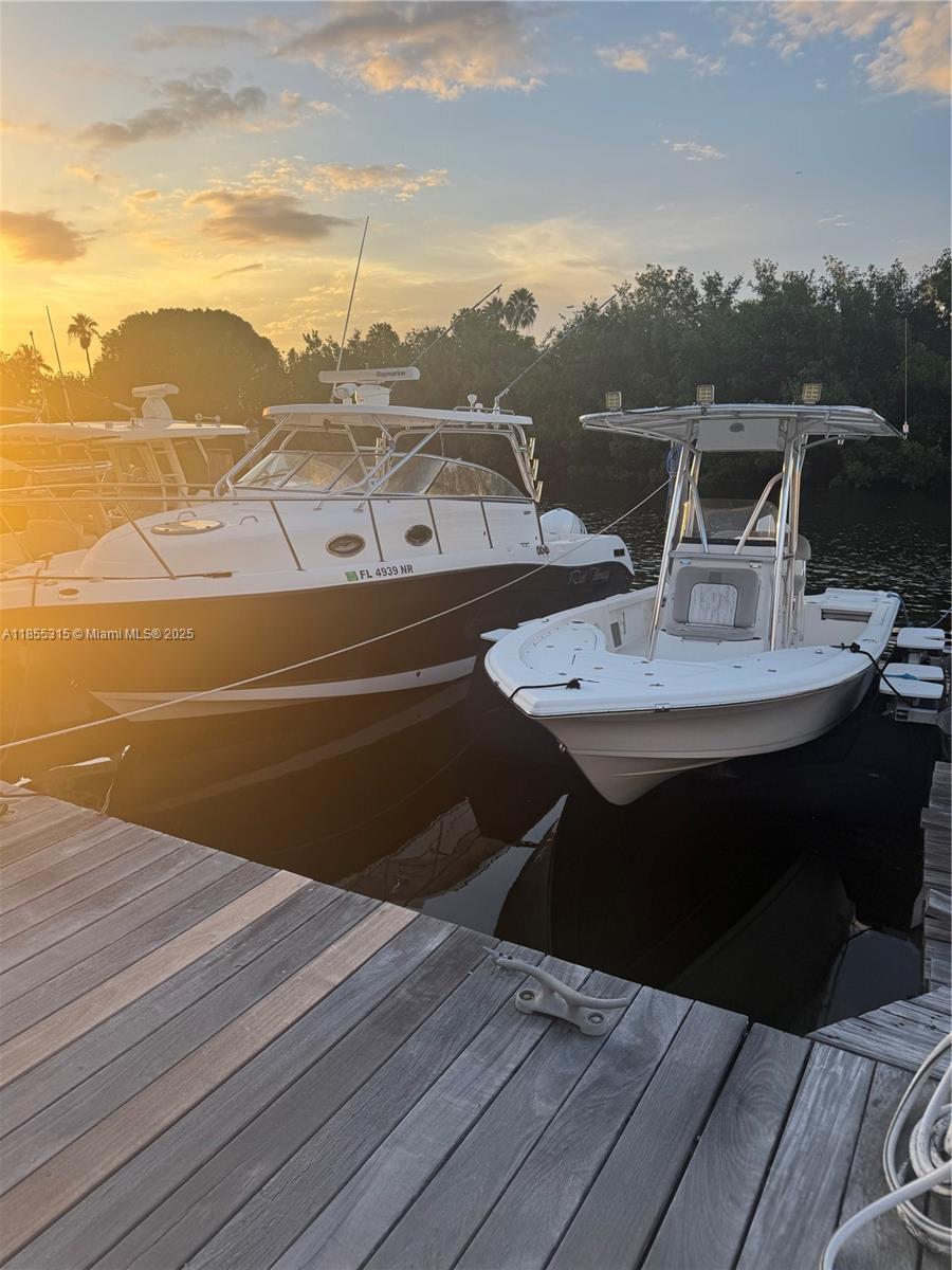 ROYAL HRB YACHT CL MARINA - фото