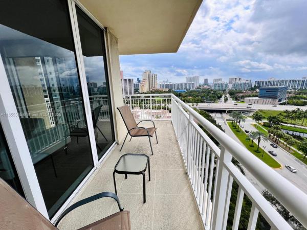 19501 W COUNTRY CLUB DR #1408, AVENTURA, FL 33180