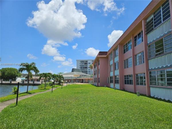 SIXT MOORINGS CONDOMINIUM