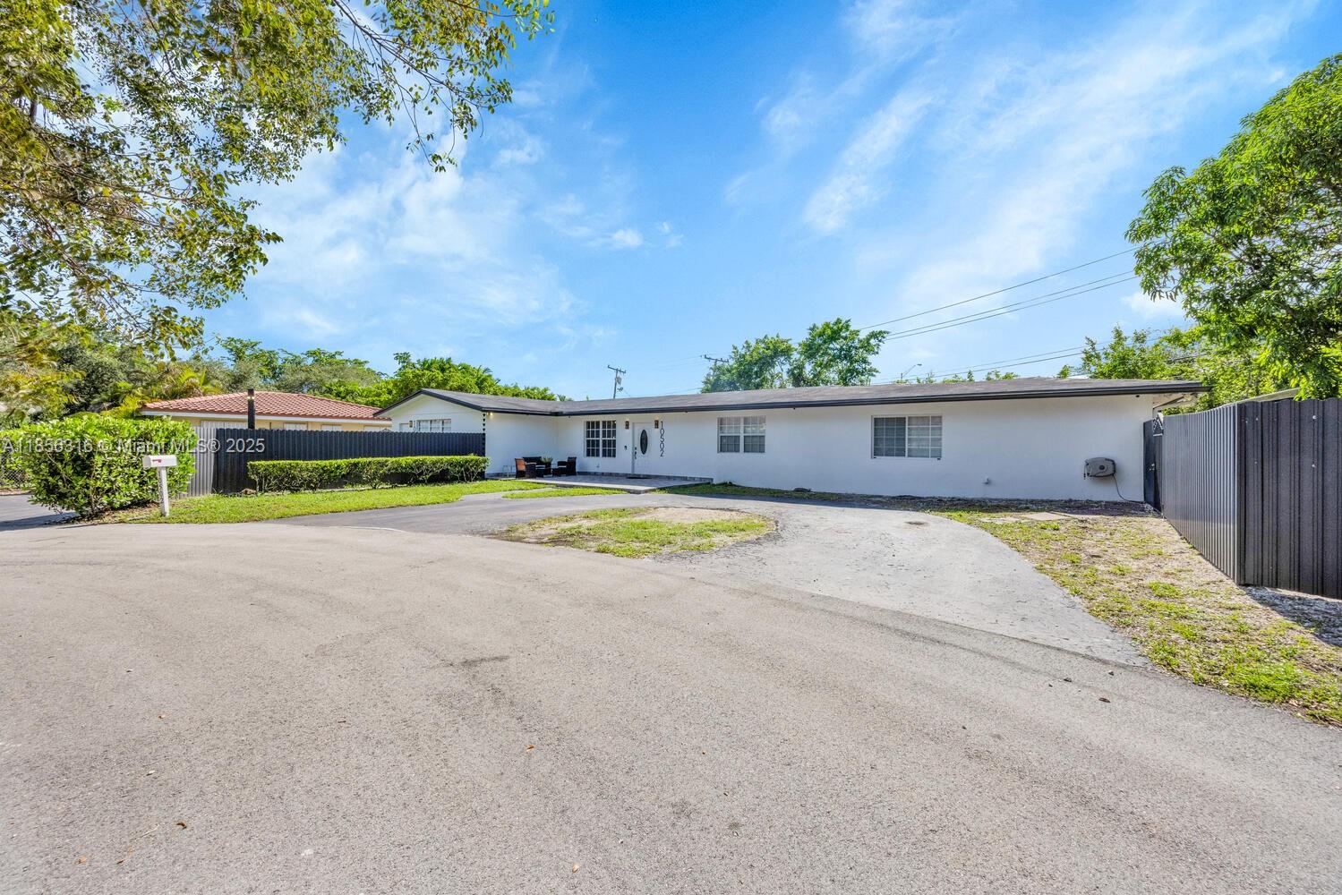 STALCUP MANOR - фото