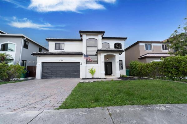 SUNSET LAKES ESTATES 1ST