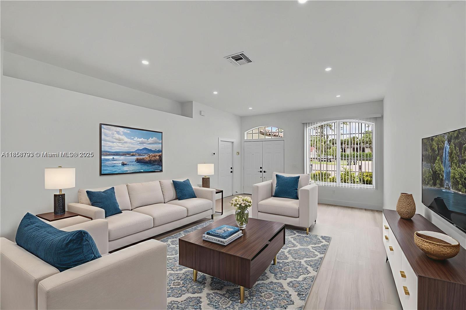 MONTEREY ON THE LAKE - фото