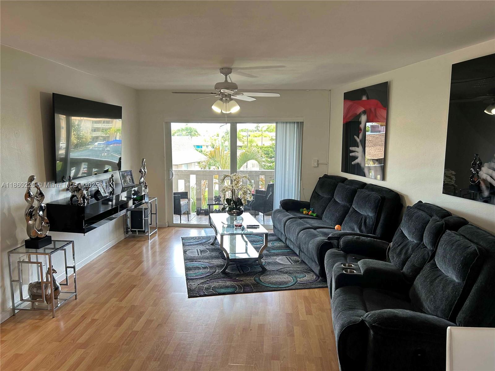 VILLAS OF MIAMI LAKES CON - фото