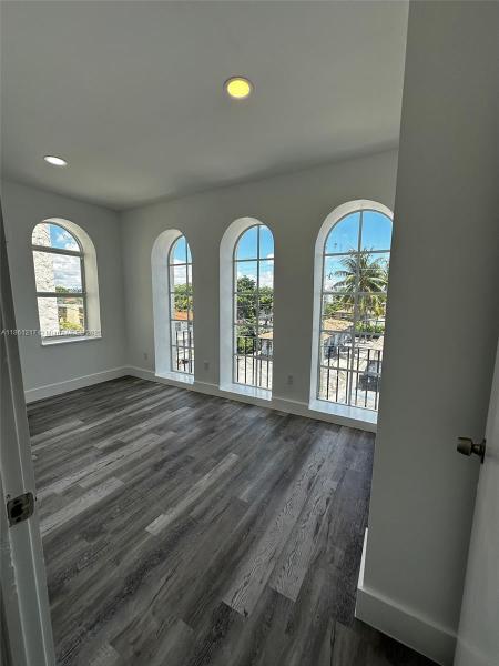 LAWRENCE EST LAND COS SUB